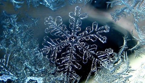7 Types of Snow Crystals & Impact on Facility Maintenance - HeatTrak