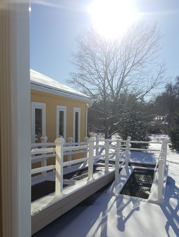 This New England Physical Therapy Center Protects Patients from Icy & Slippery Walkways
