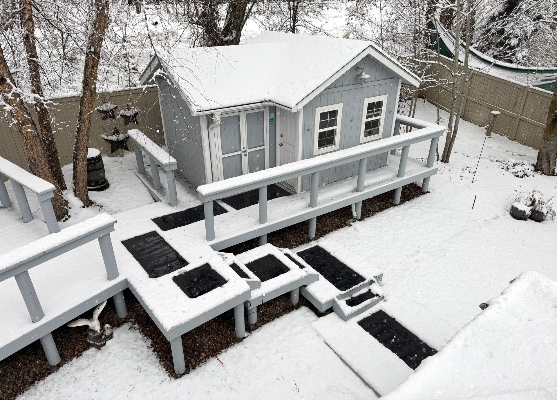 HeatTrak Mats melted snow at a home