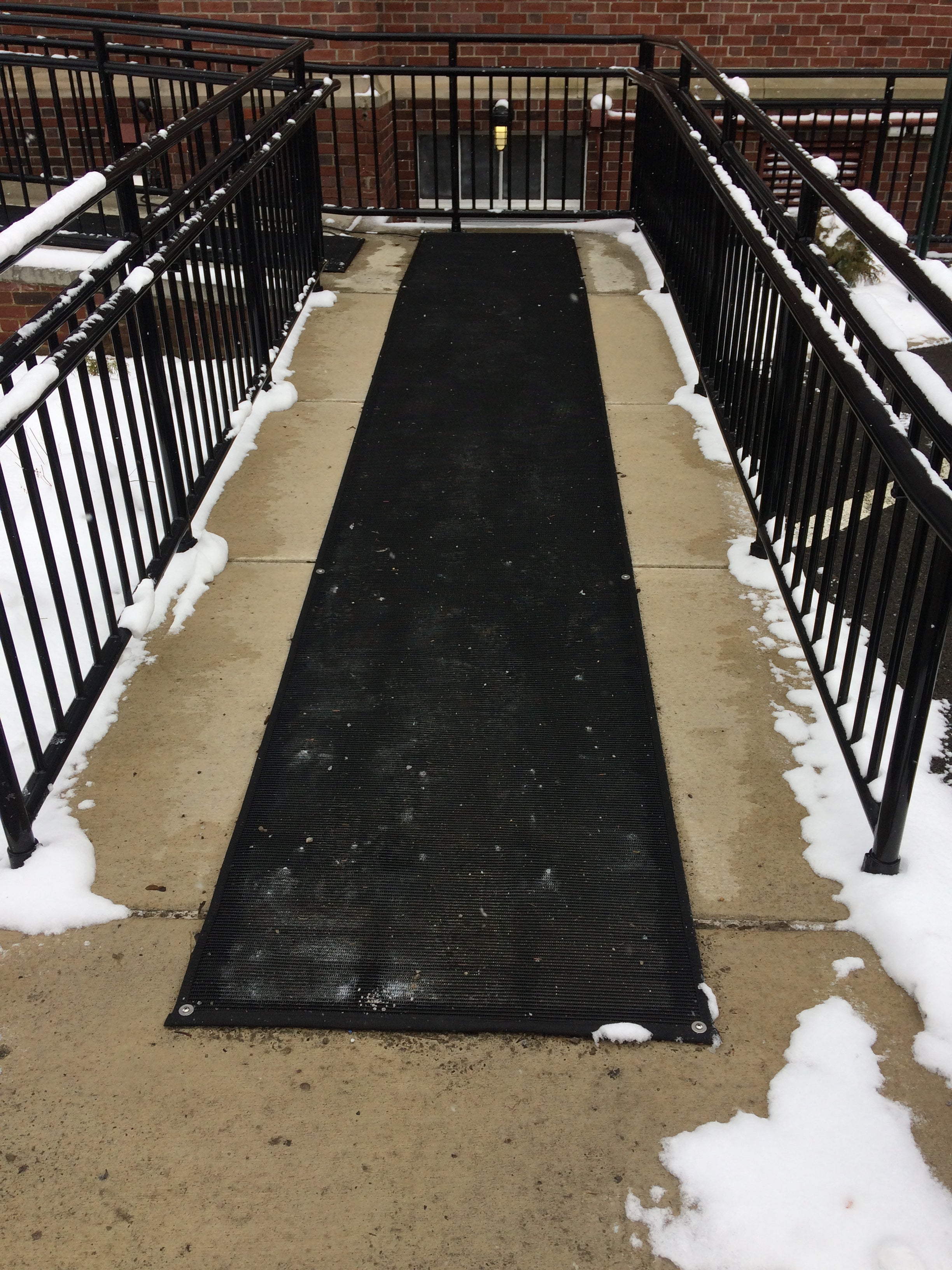 Industrial Snow Melting Walkway Mats ("HTM" Series)