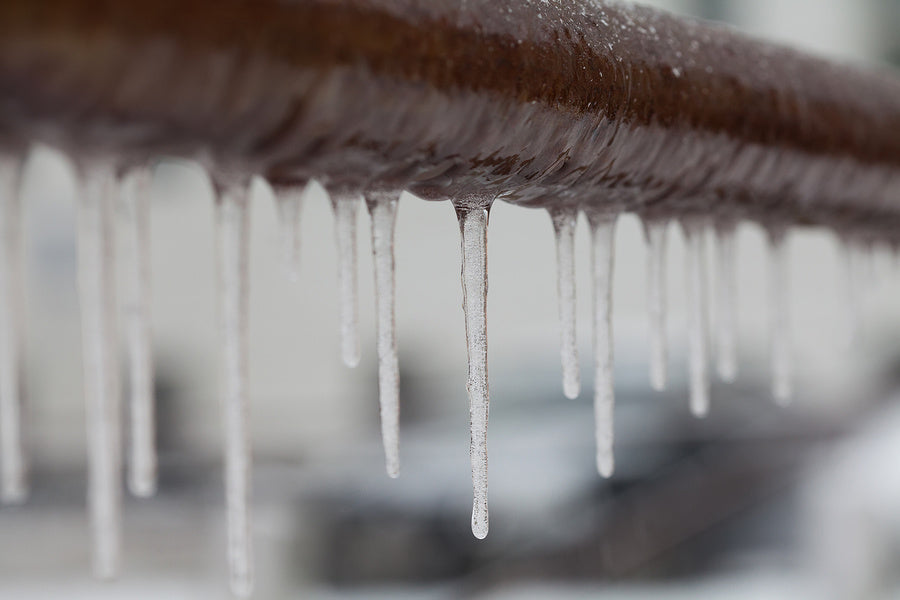 What to Do if a Frozen Pipe Bursts in Your Home