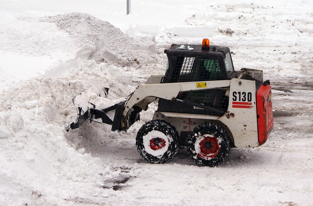 Why To Have a Snow Removal Equipment Training Day Before Winter Hits